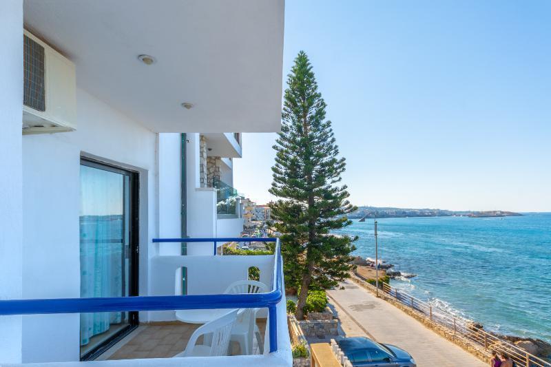 Athina Inn Hersonissos  Exteriör bild