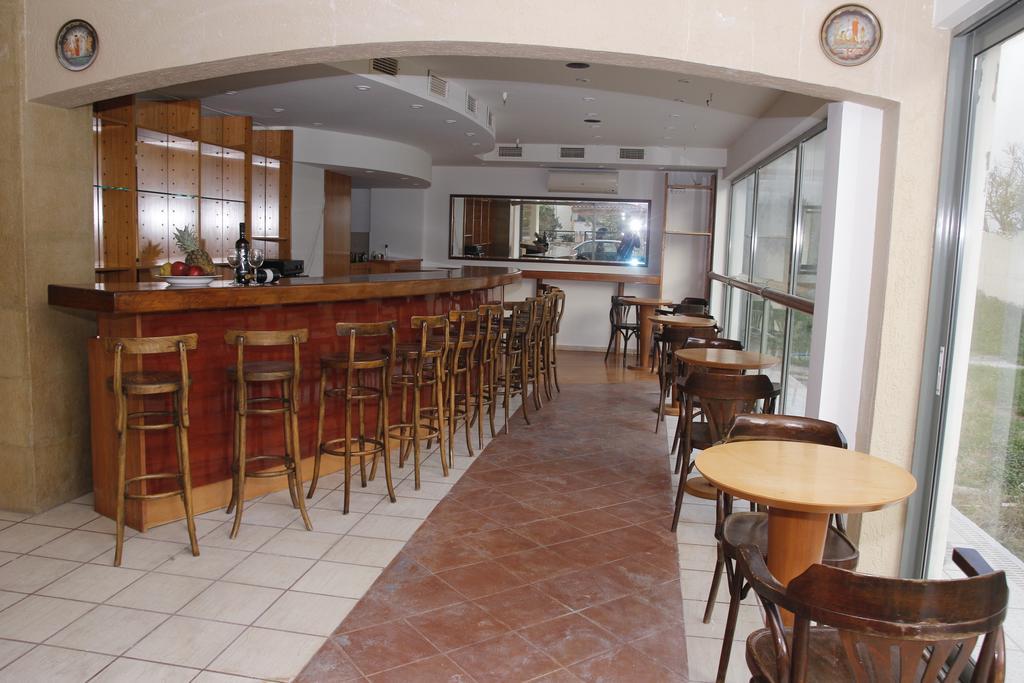 Athina Inn Hersonissos  Exteriör bild
