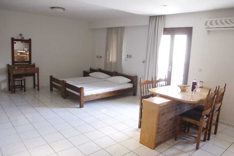 Athina Inn Hersonissos  Exteriör bild